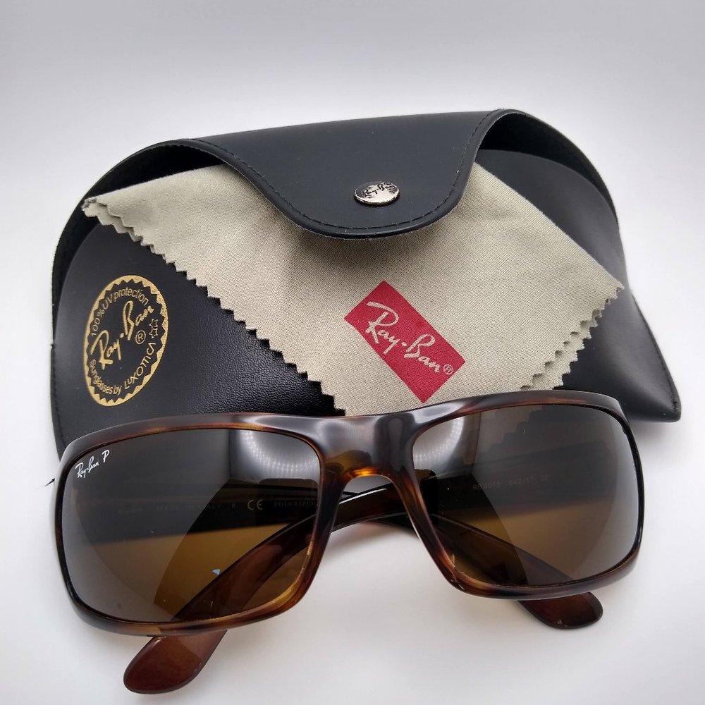Ray-Ban Sunglasses / Model 4075/642/57 3P